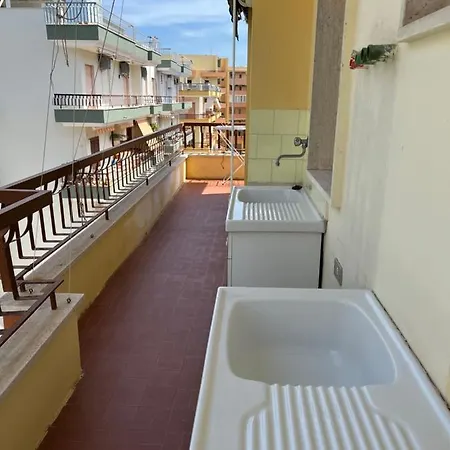 Waterfront 150 Mt Dal Mare Apartment