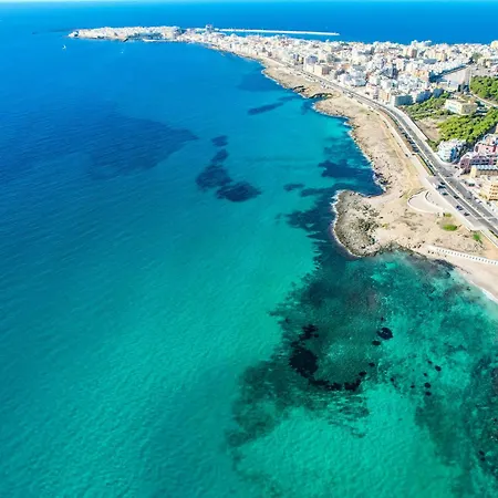 Waterfront 150 Mt Dal Mare Apartamento *