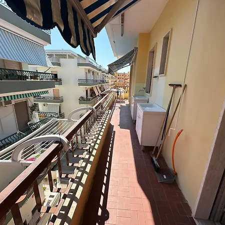 Apartment Waterfront 150 Mt Dal Mare *