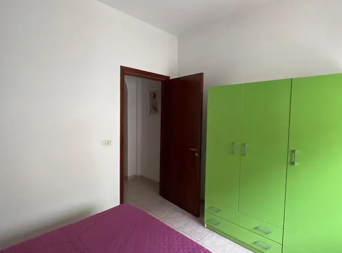 Waterfront 150 Mt Dal Mare Apartment *